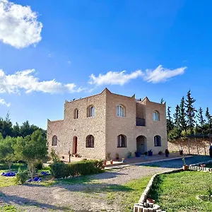 Quiet Oasis Luxury Stone With Panoramic Views Near Villa